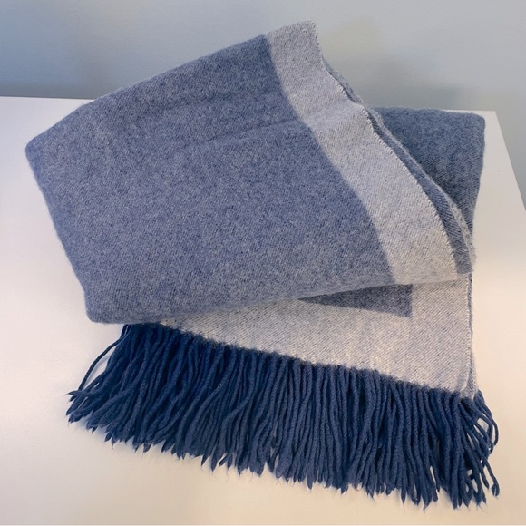 WILLIAMS SONOMA Blue Cashmere Throw Blanket 48” X 64” - Picture 1 of 7
